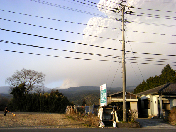 新燃岳噴火2(jpg,270k)